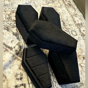 NEW Set of 4 velvet coffin shape ring box 3 slot